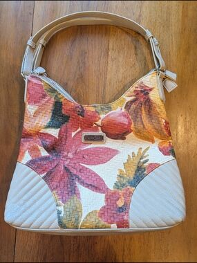 NWOT-Floral Quilted Shoulder Bag in Cream and Pink